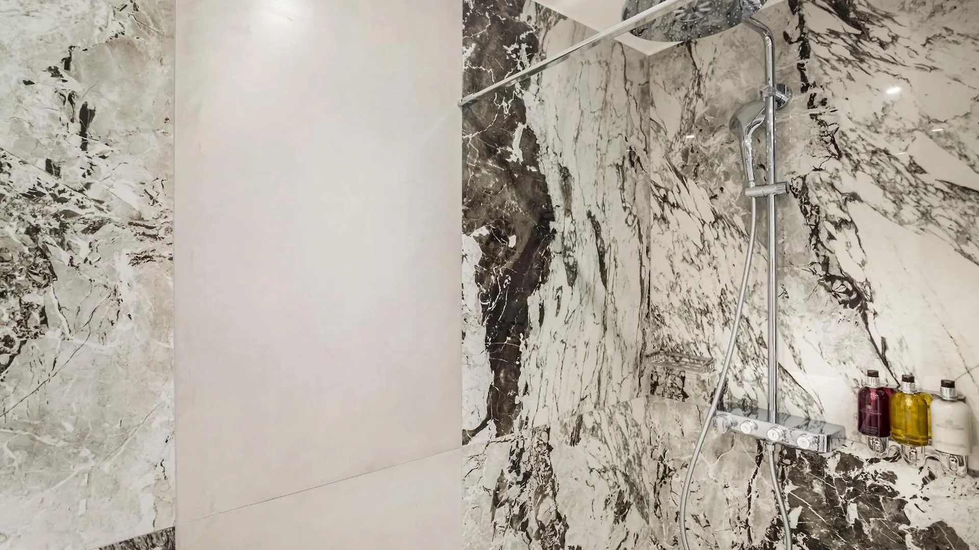 Apartment Merveil - Luxury Suite - Louvre - Aboukir IX Paris